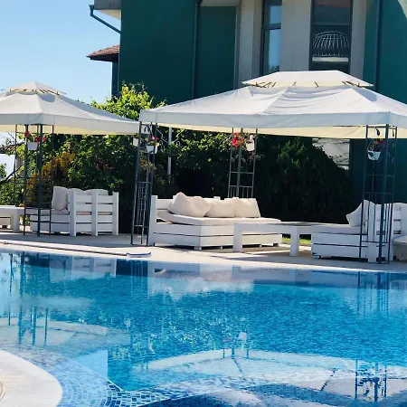 Gardenia Apartment *